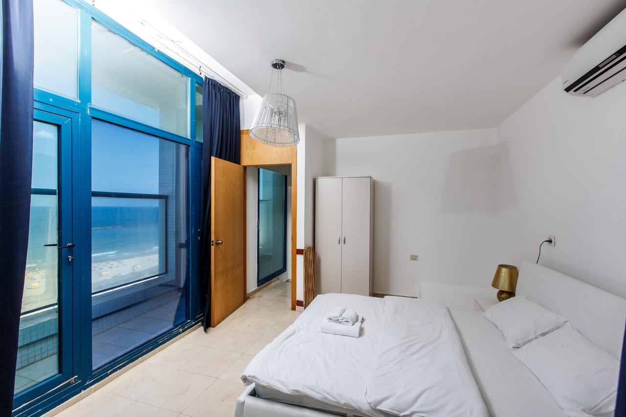 Ocean Front Apartments First Line To The Beach Tel Aviv Esterno foto