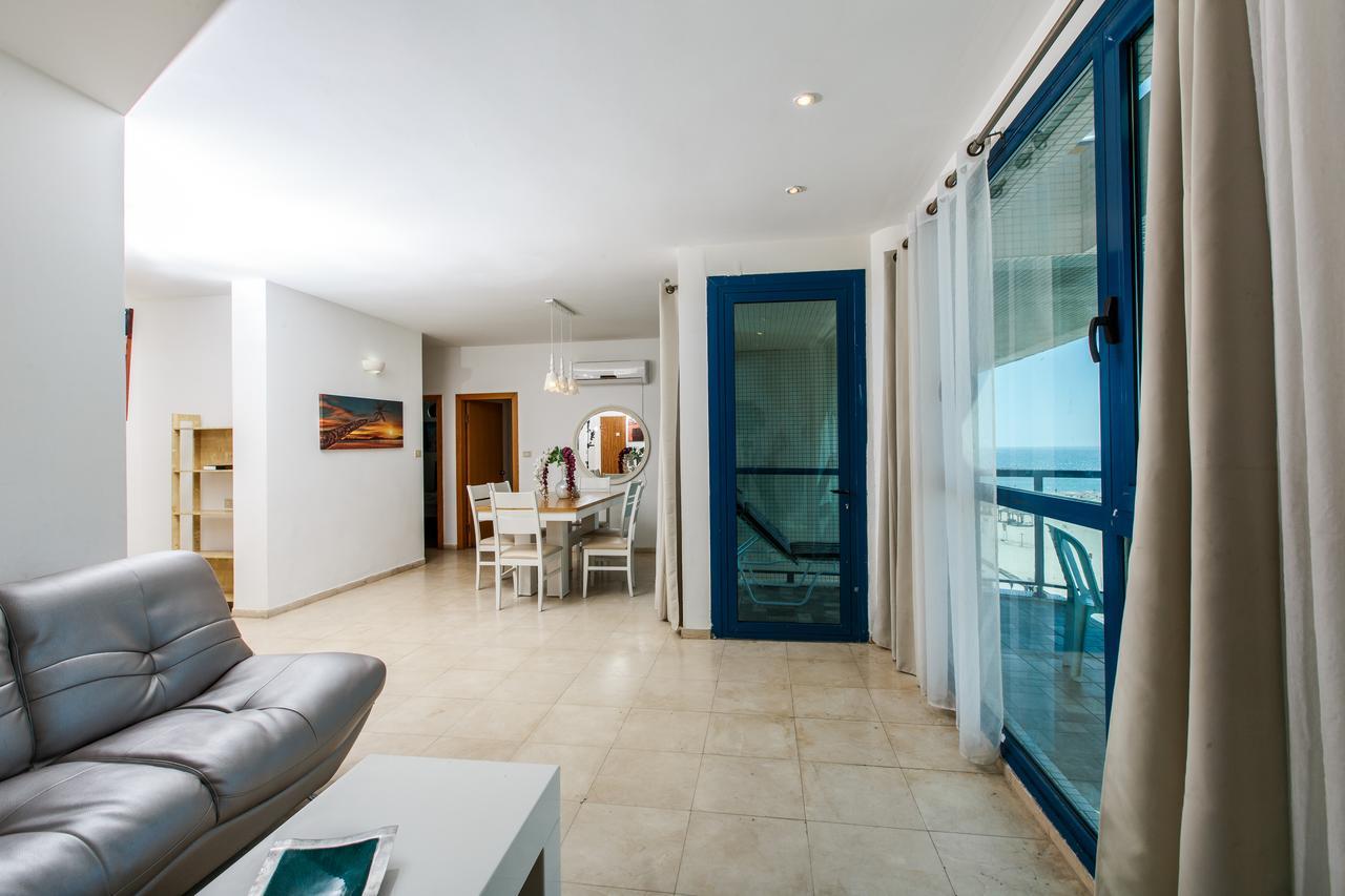 Ocean Front Apartments First Line To The Beach Tel Aviv Esterno foto