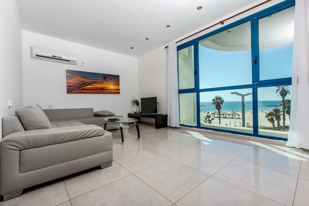 Ocean Front Apartments First Line To The Beach Tel Aviv Esterno foto