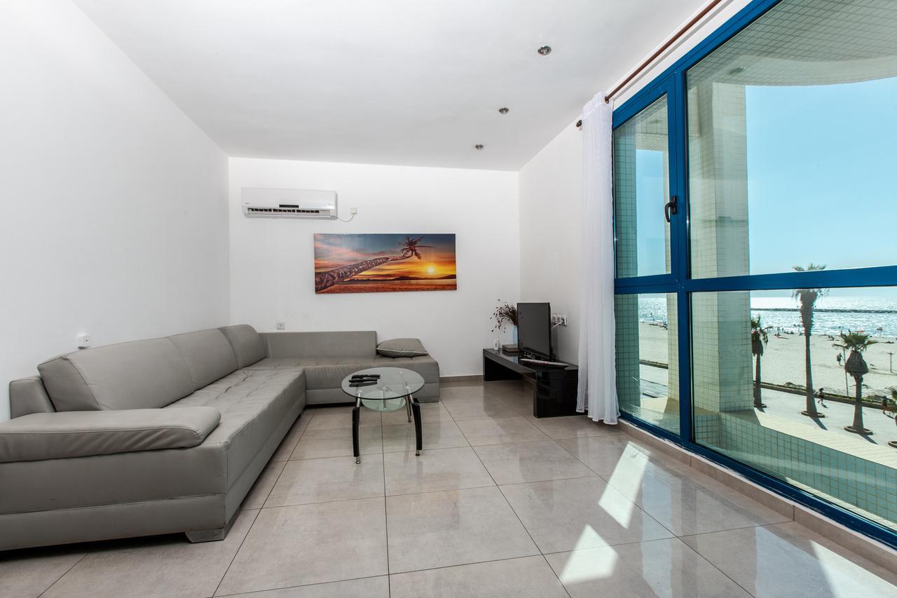 Ocean Front Apartments First Line To The Beach Tel Aviv Esterno foto