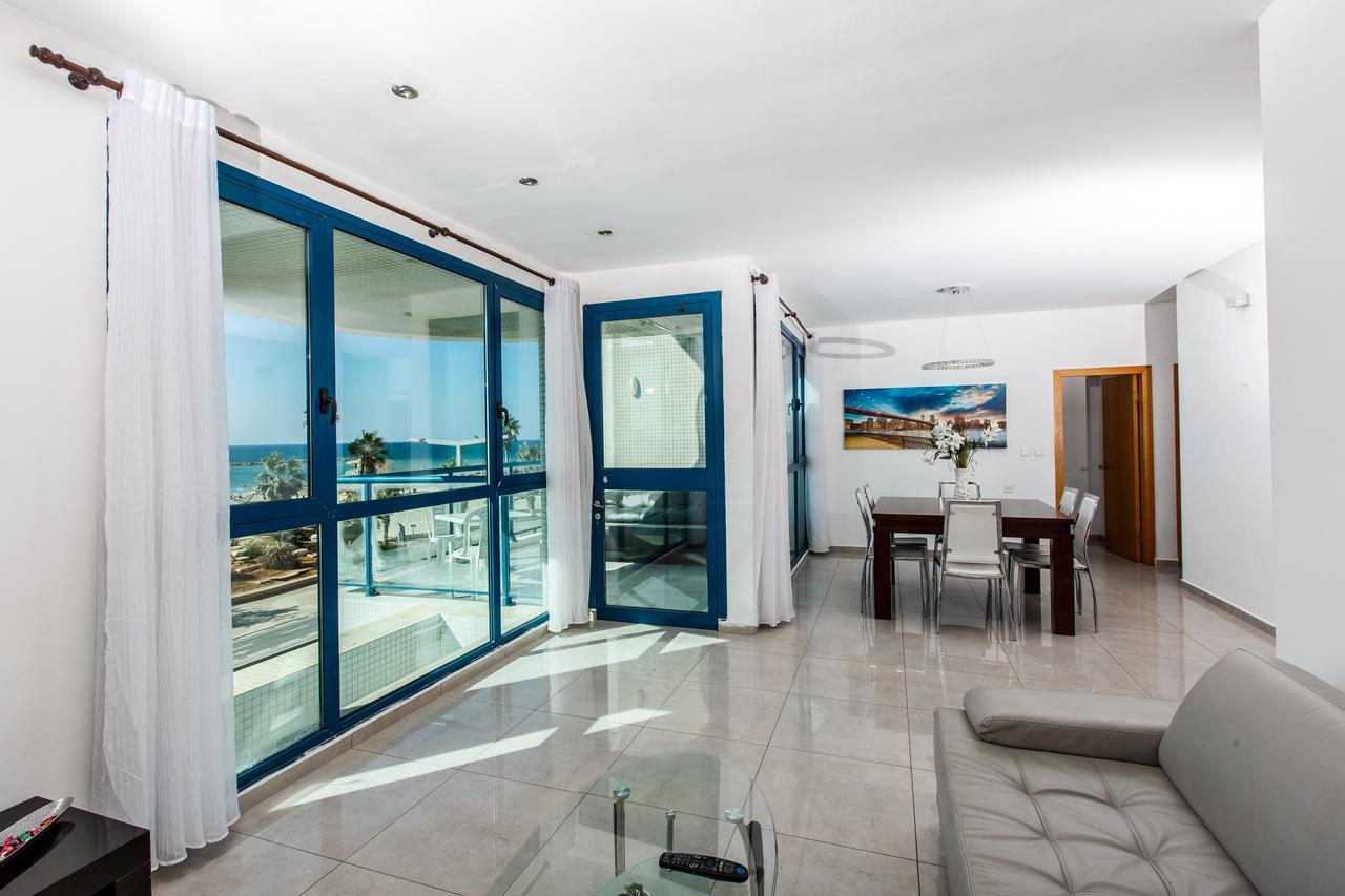 Ocean Front Apartments First Line To The Beach Tel Aviv Esterno foto