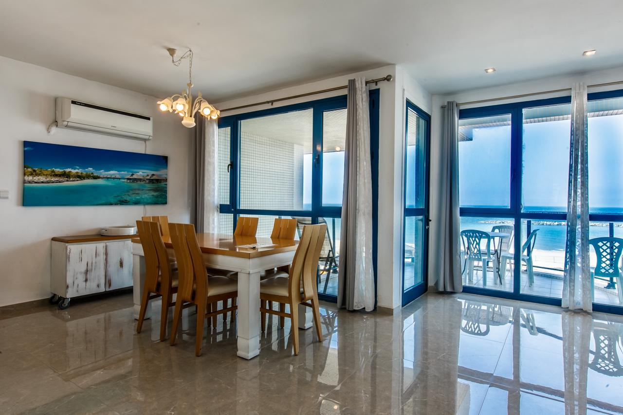 Ocean Front Apartments First Line To The Beach Tel Aviv Esterno foto
